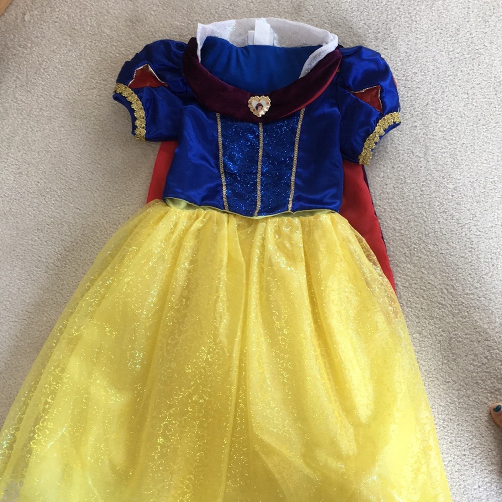 Snow White Costume